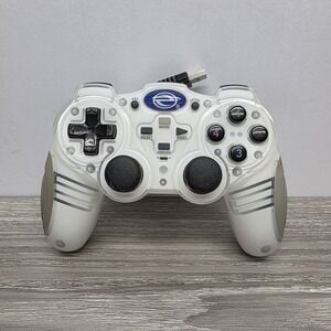 Game Elements Recoil PC Gaming White Retractable USB Wired Controller GGE909